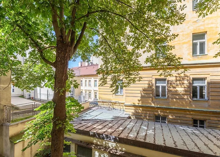 Newly Renovated Flat With A Loft
