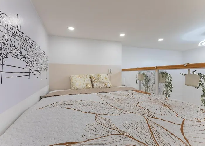 Newly Renovated Flat With A Loft Daire *