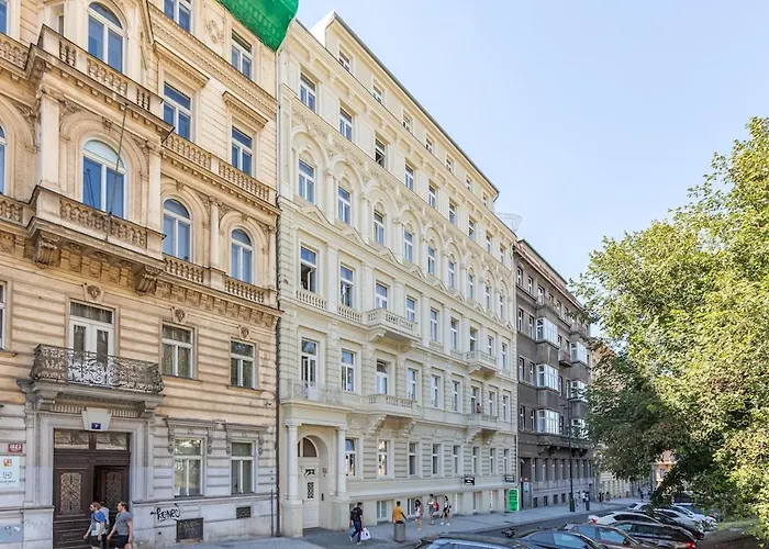 Newly Renovated Flat With A Loft Prag